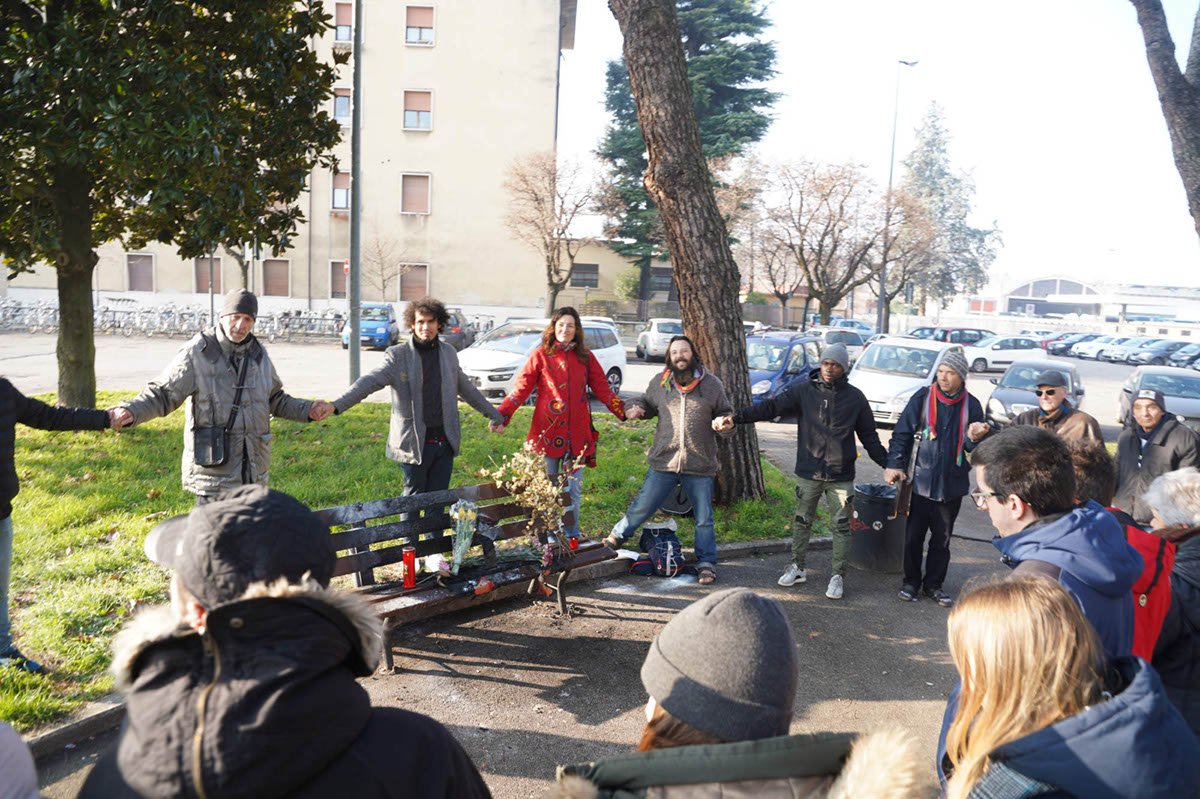 panchina kofi stazione porta vescovo