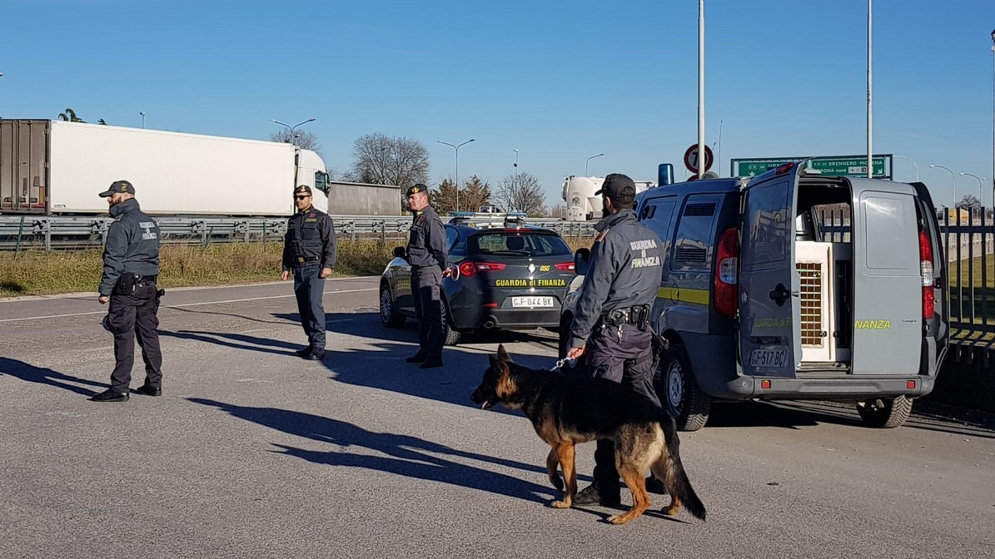 guardia di finanza - cocaina colognola ai colli