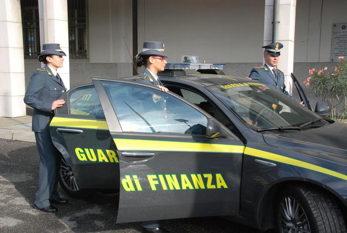 Guardia di finanza Verona cellula criminale Genova Verona sequestro