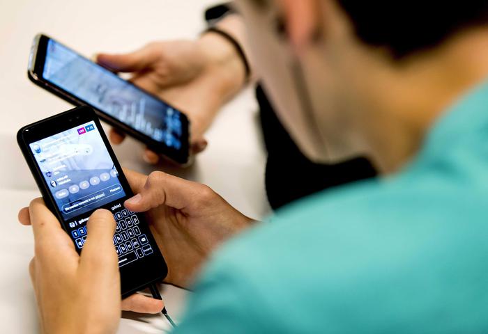 foto ragazzine nude indagati a modena