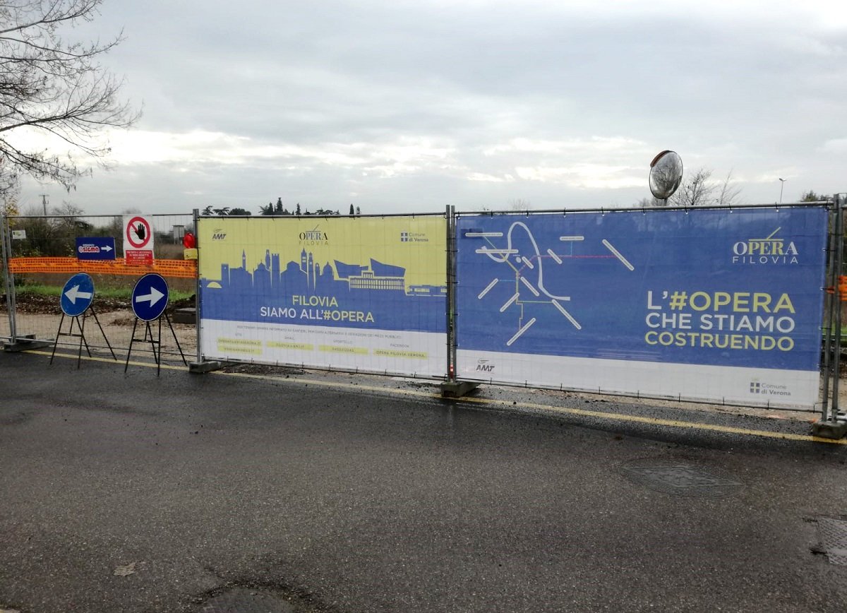 cantieri del filobus in borgo roma Opera filovia