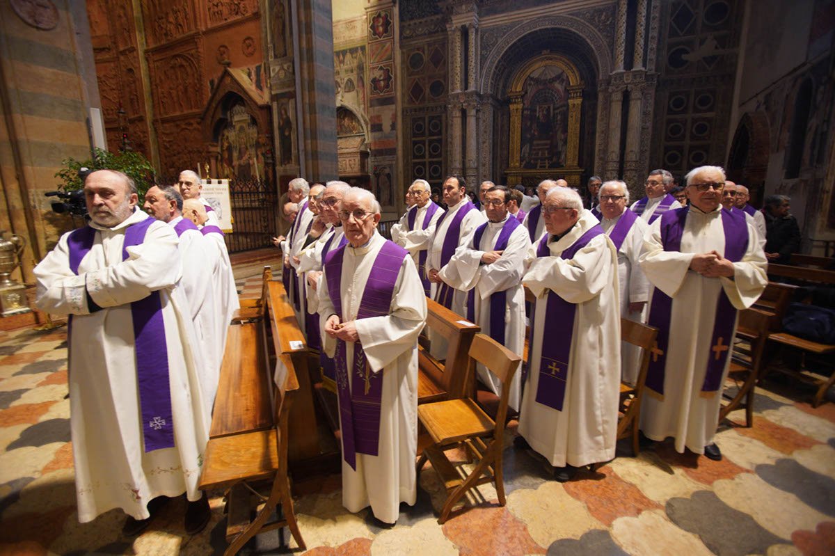 funerale monsignor adriano vincenzi