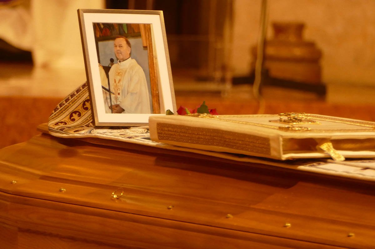 funerale monsignor adriano vincenzi