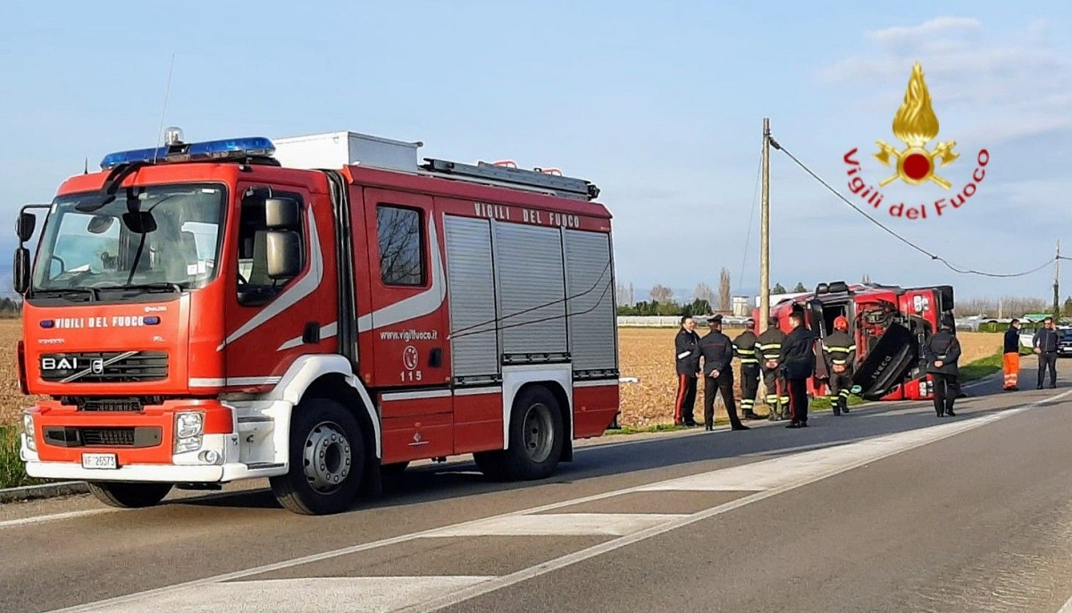 mezzo pesante rovesciato buttapietra (2)