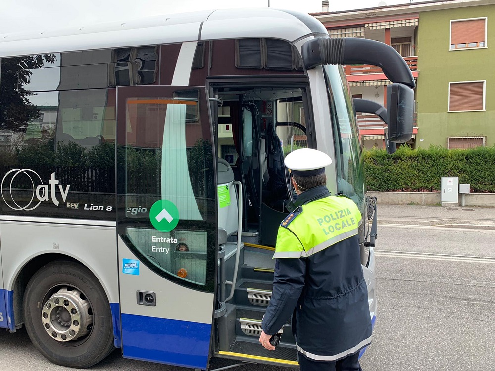 verifiche_bus atv polizia locale
