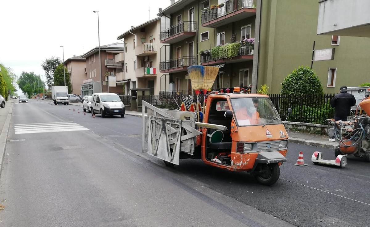 filovia filobus Segnaletica via Dolomiti lavori della filovia