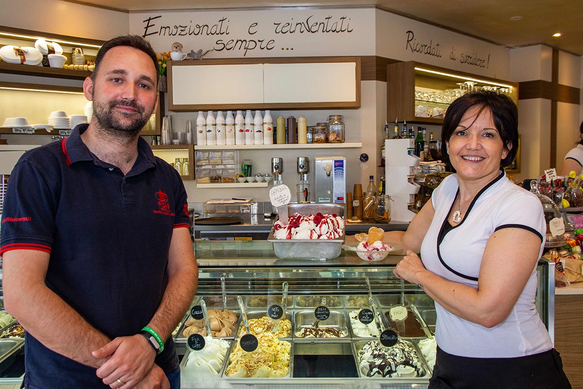 Mirko Faccioni ed Elisabetta Pellini - gelato armonia donatori di sangue fidas isola rizza