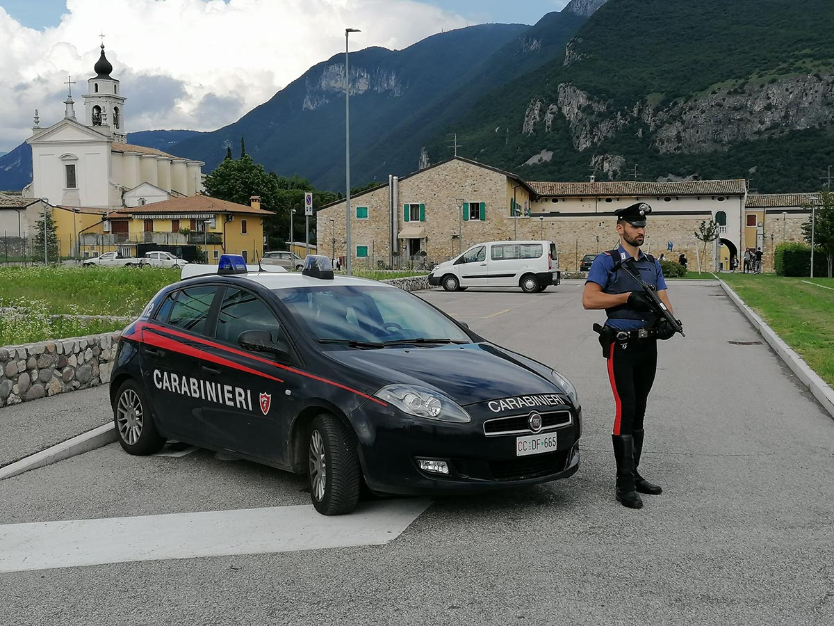 carabinieri fidanzato violento