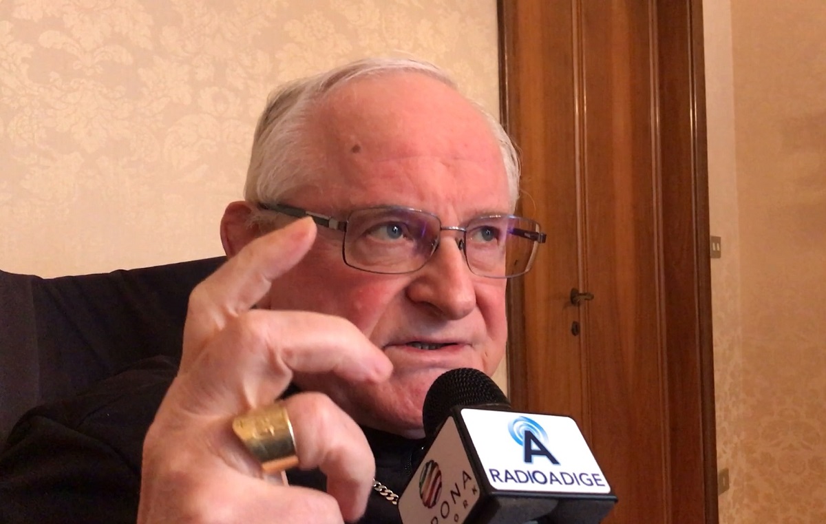 Il vescovo di Verona Giuseppe Zenti