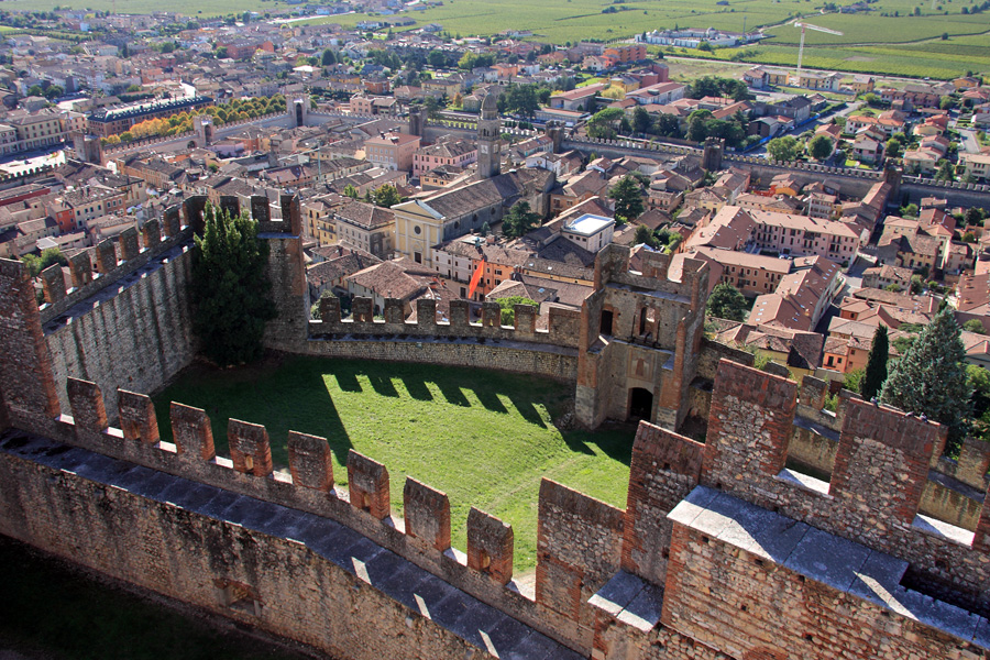 tour Soave