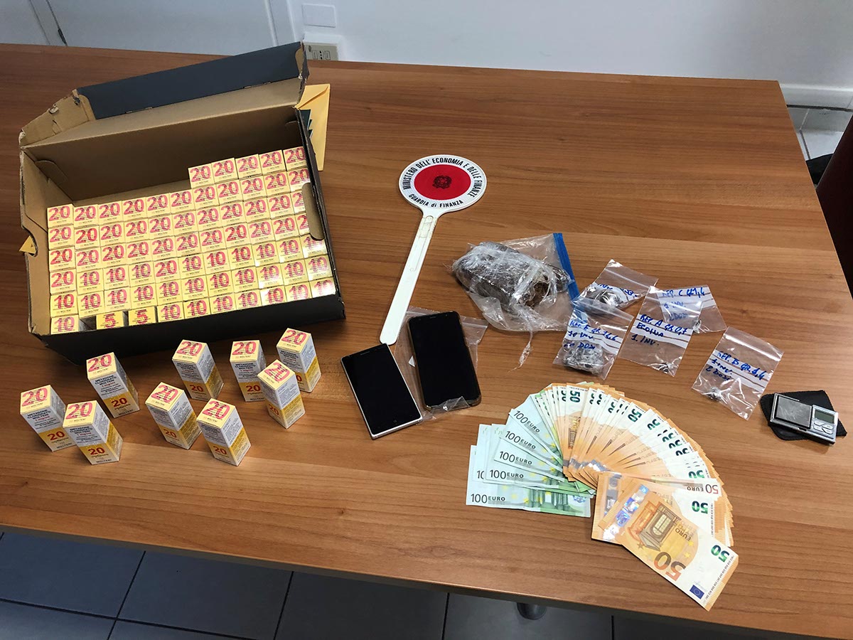 guardia di finanza - droga spacciatore