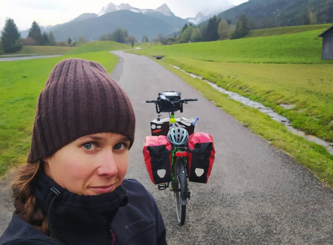 Myra Stals a Verona sabato con la sua bici. Foto dalla pagina Facebook Cycle 2 Recycle