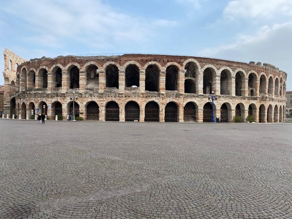 piazza bra veneto zona gialla