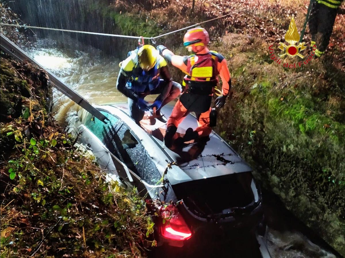 auto torrente badia calavena vigili del fuoco pompieri