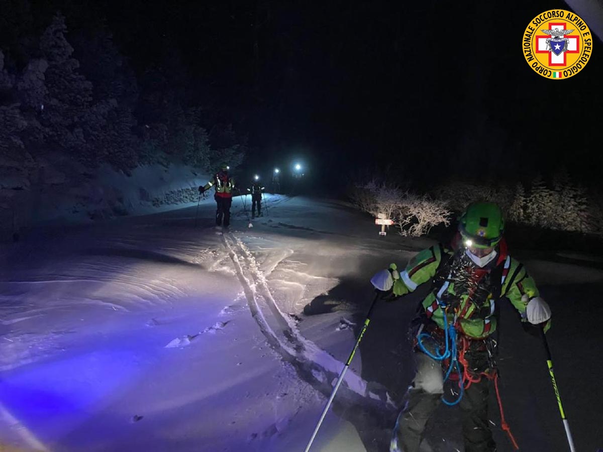 recuperato escursionista bloccato dalla neve sul carega