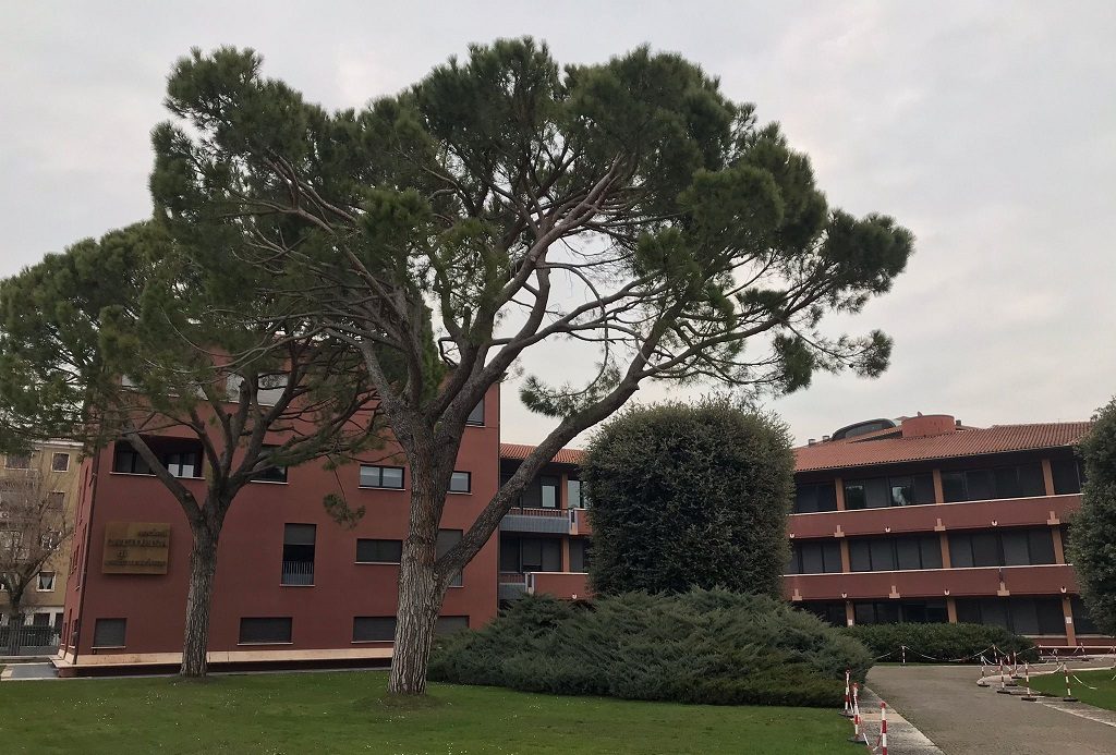 La sede di Cattolica Assicurazioni in Lungadige Cangrande