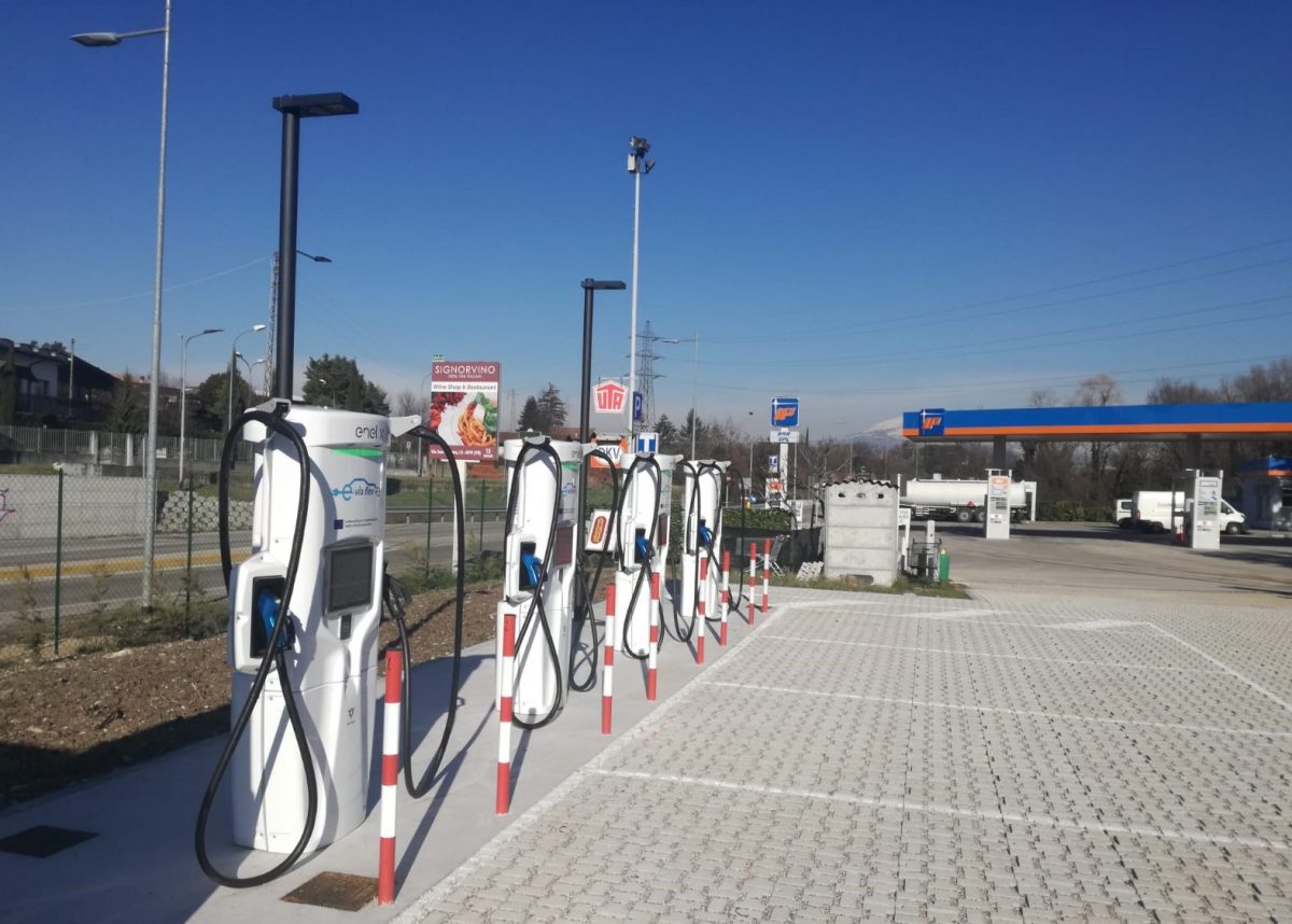 colonnine ricarica auto elettriche peschiera del garda