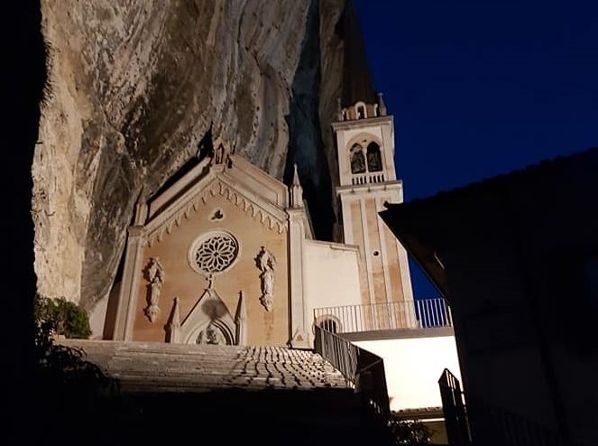 Il Santuario di Madonna della Corona.