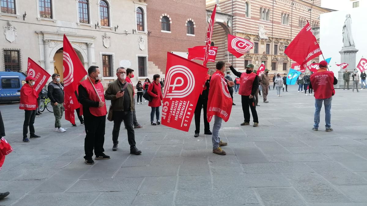 Protesta sindacati trasporti merci e logistica Verona