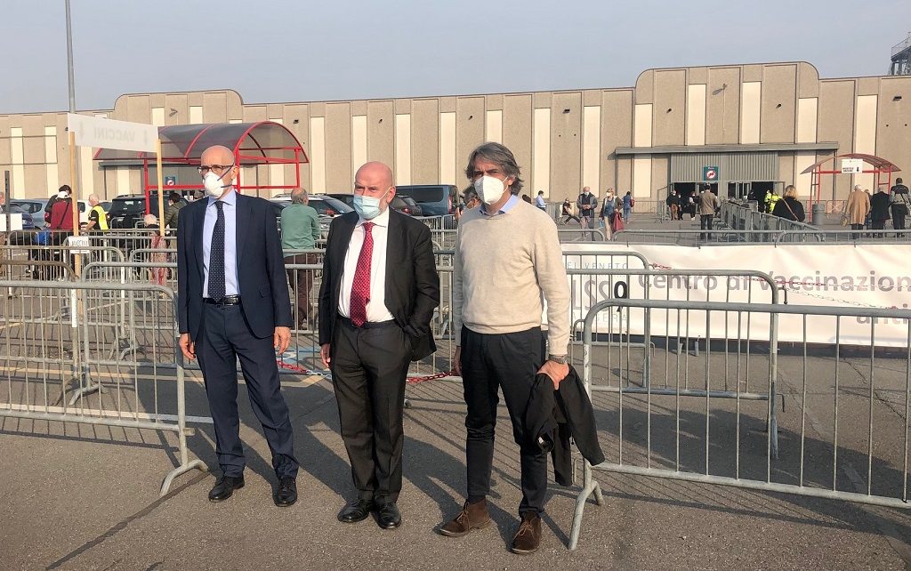 Il sopralluogo in fiera da parte di Pietro Girardi, Callisto Bravi e Federico Sboarina.