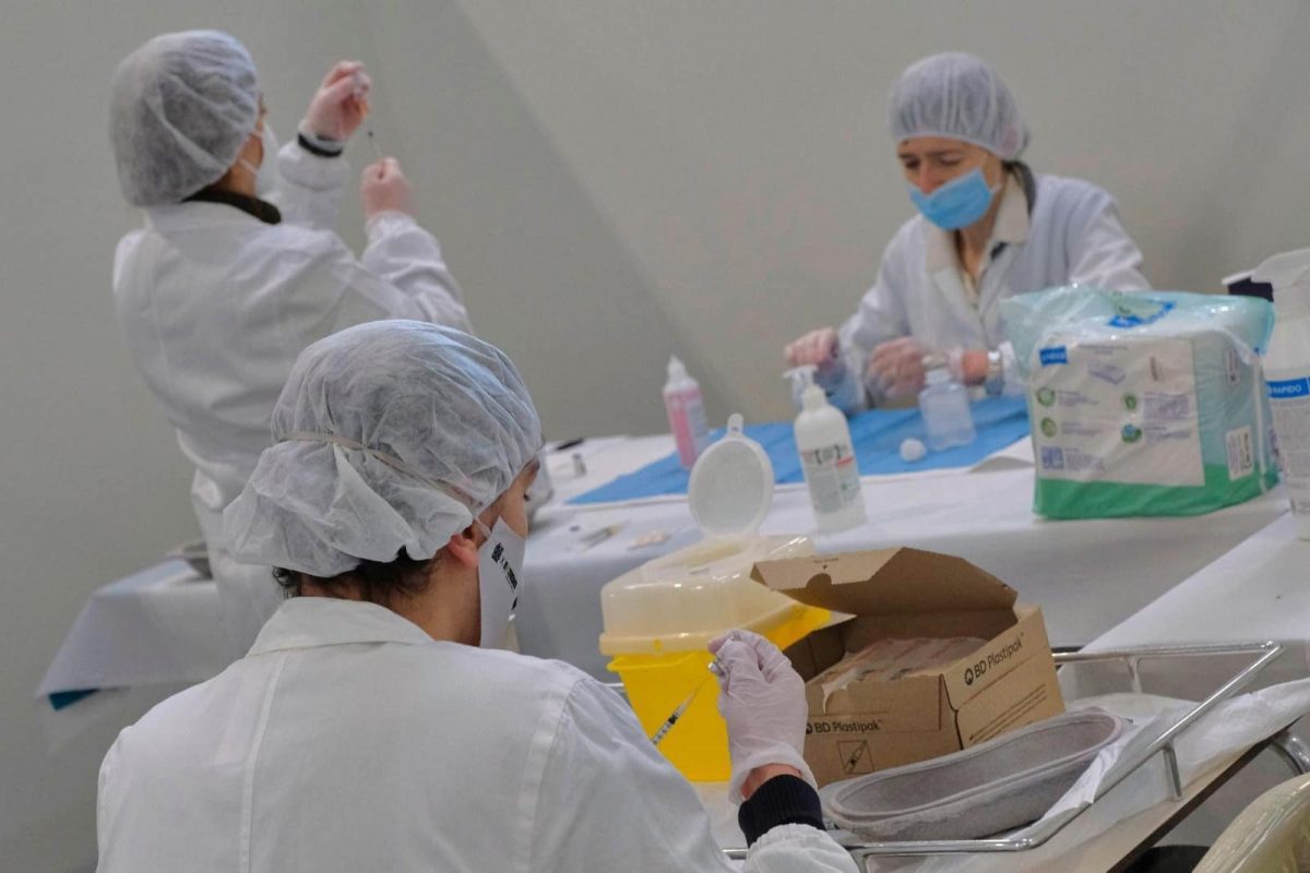 Vaccini in fiera a Verona, foto dalla pagina Facebook Sboarina Sindaco