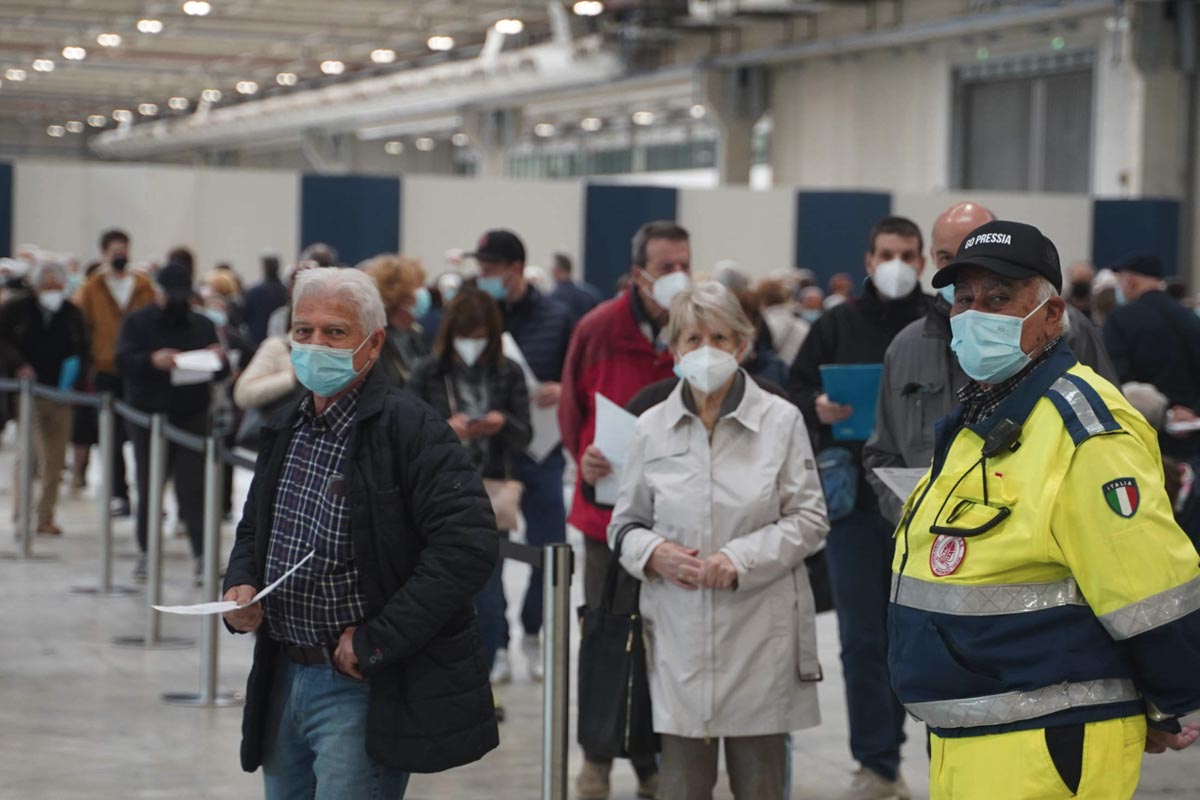 Centro di vaccinazione Fiera - vaccino-vaccini-vaccinazioni a Verona-Covid-coronavirus