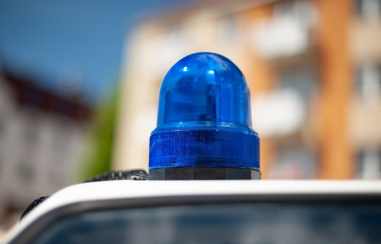 polizia provinciale caccia senza licenza - foto generica lampeggiante