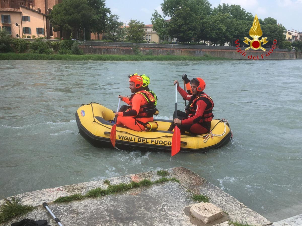 Vigili del fuoco - cade nell'adige