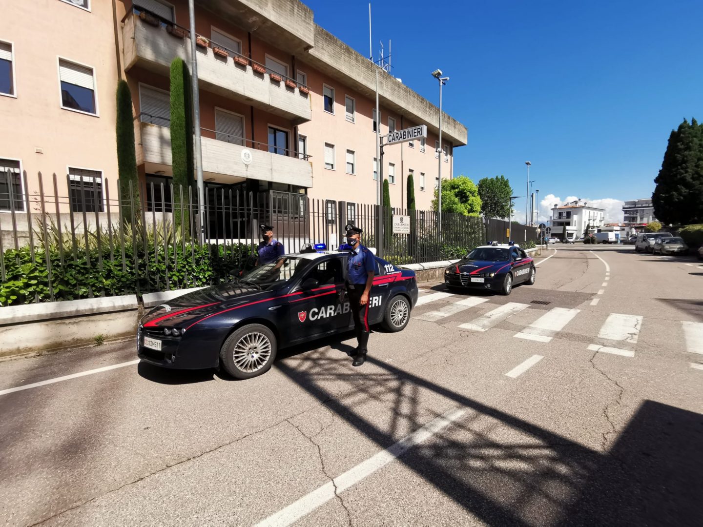 I carabinieri di Peschiera del Garda.