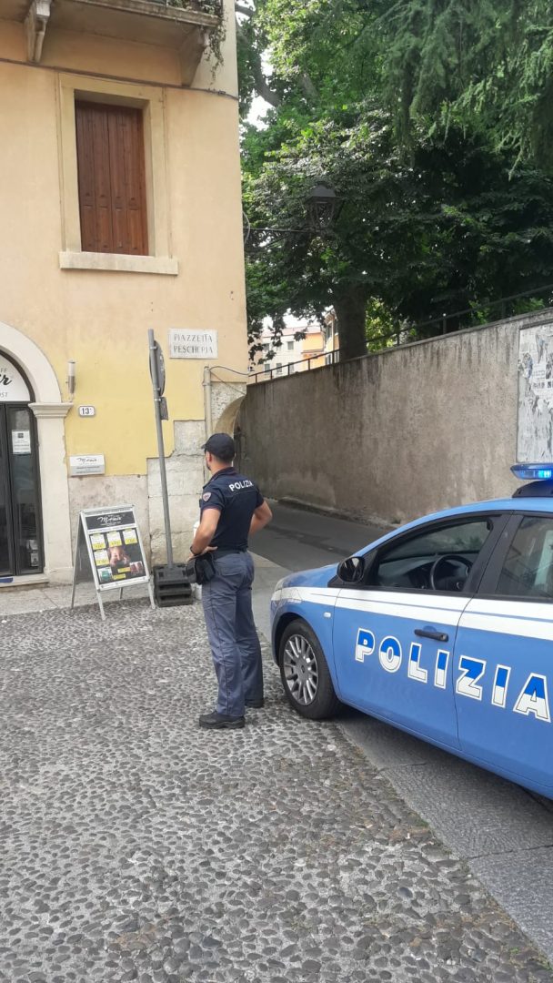 Piazzetta Pescheria Volanti - Resistenza a P.U. - Arresto