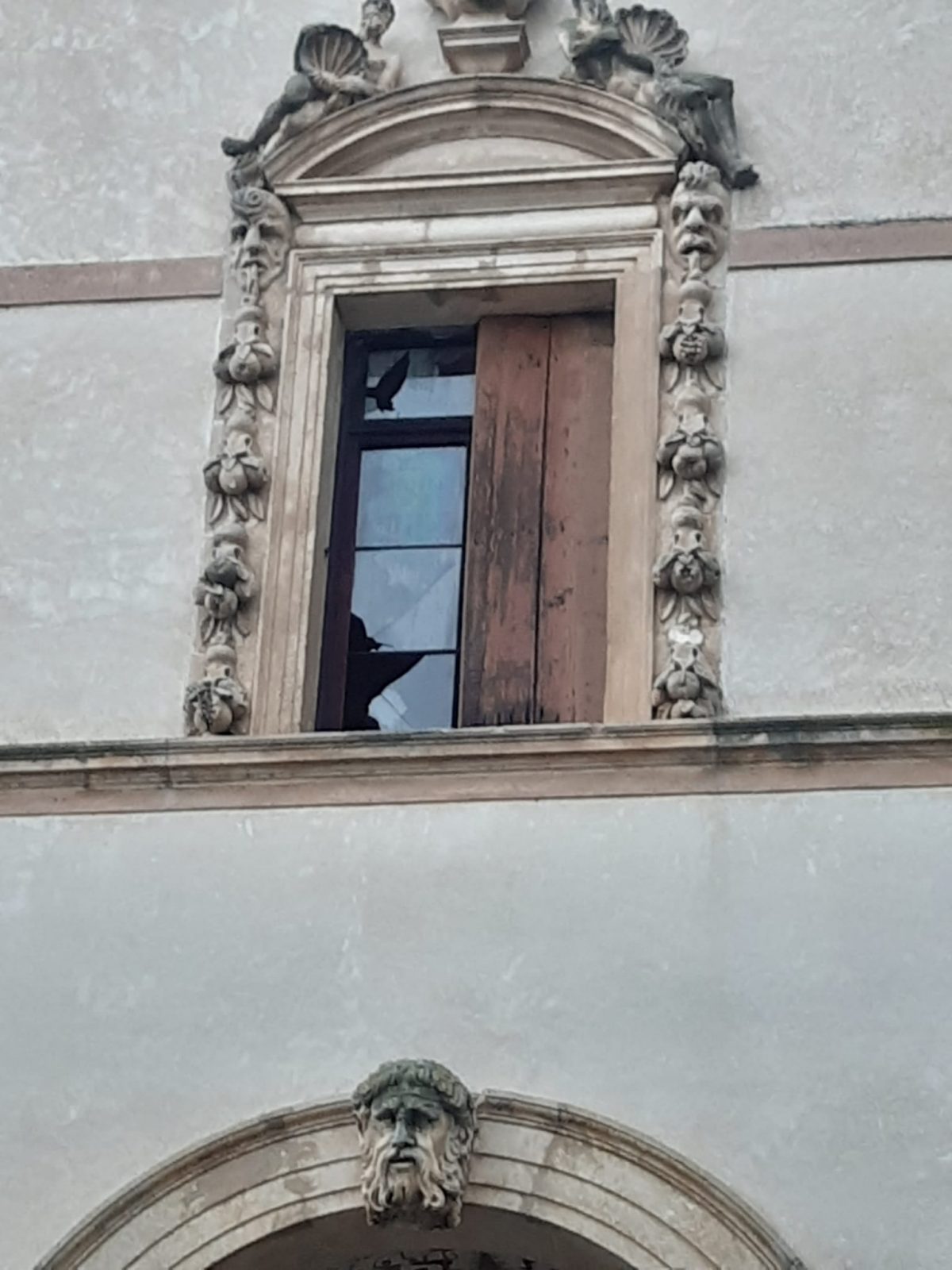 I danni a Villa Contarini a Piazzola sul Brenta