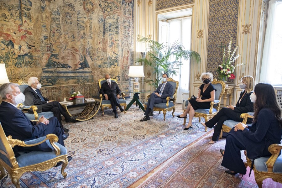 Il Presidente della Repubblica Sergio Mattarella incontra Antonio CALABRÒ,Presidente di Museimpresa,unitamente a una delegazione,in occasione del 20° anniversario di fondazione dell’associazione (foto di Francesco Ammendola - Ufficio per la Stampa e la Comunicazione della Presidenza della Repubblica)
