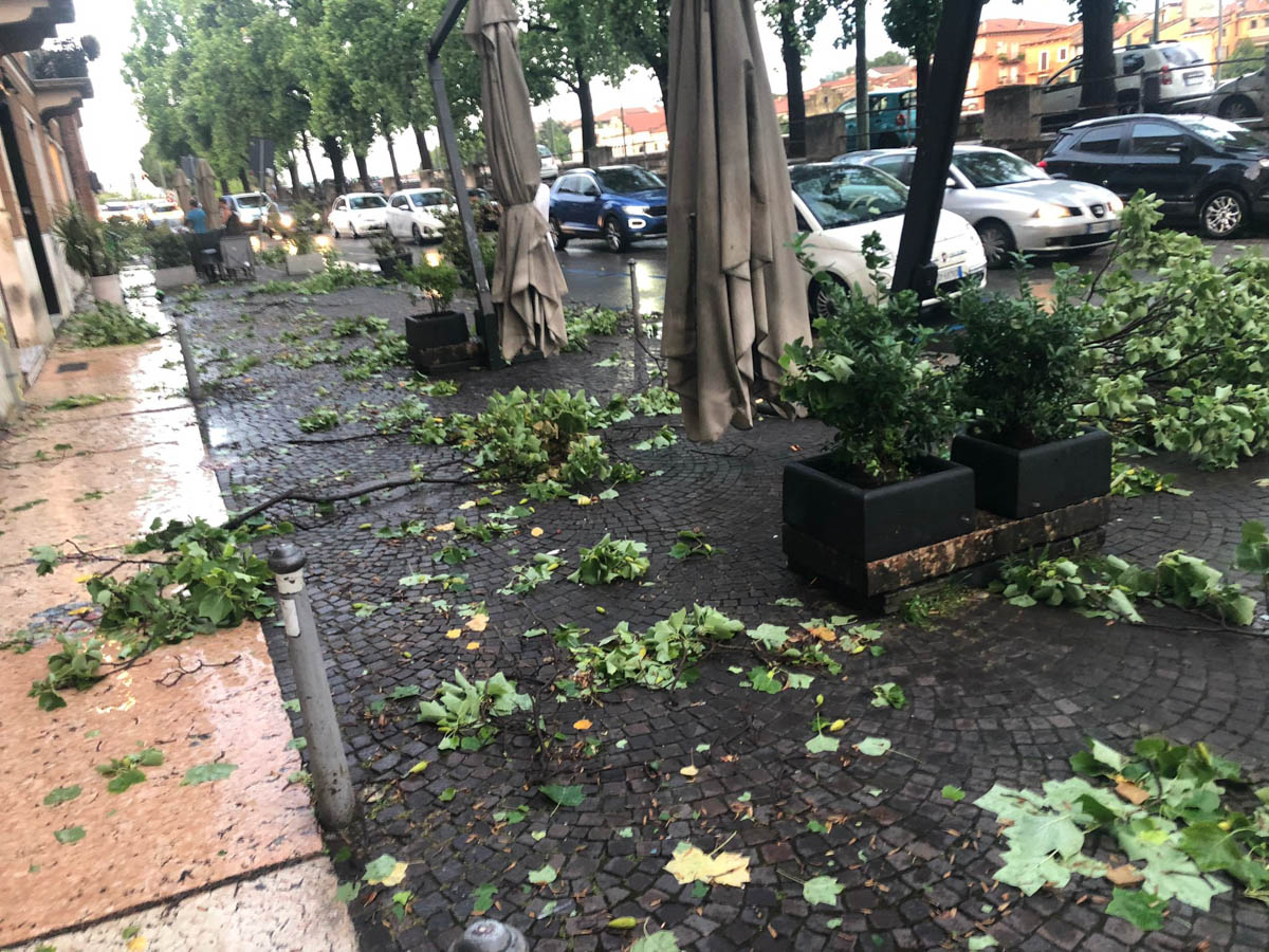 Danni in lungadige porta Vittoria a Verona