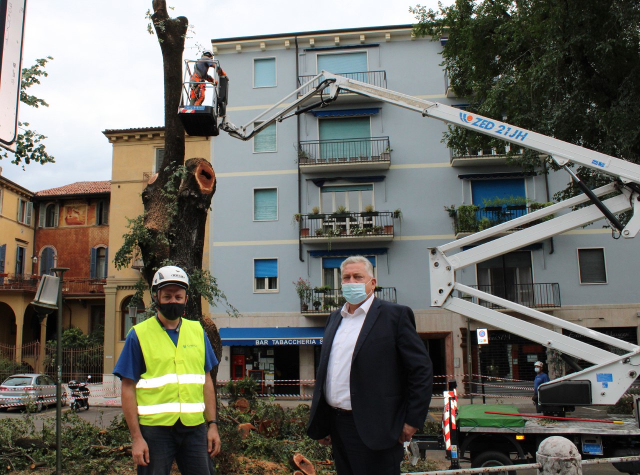 Via Pallone angolo via Macello 1