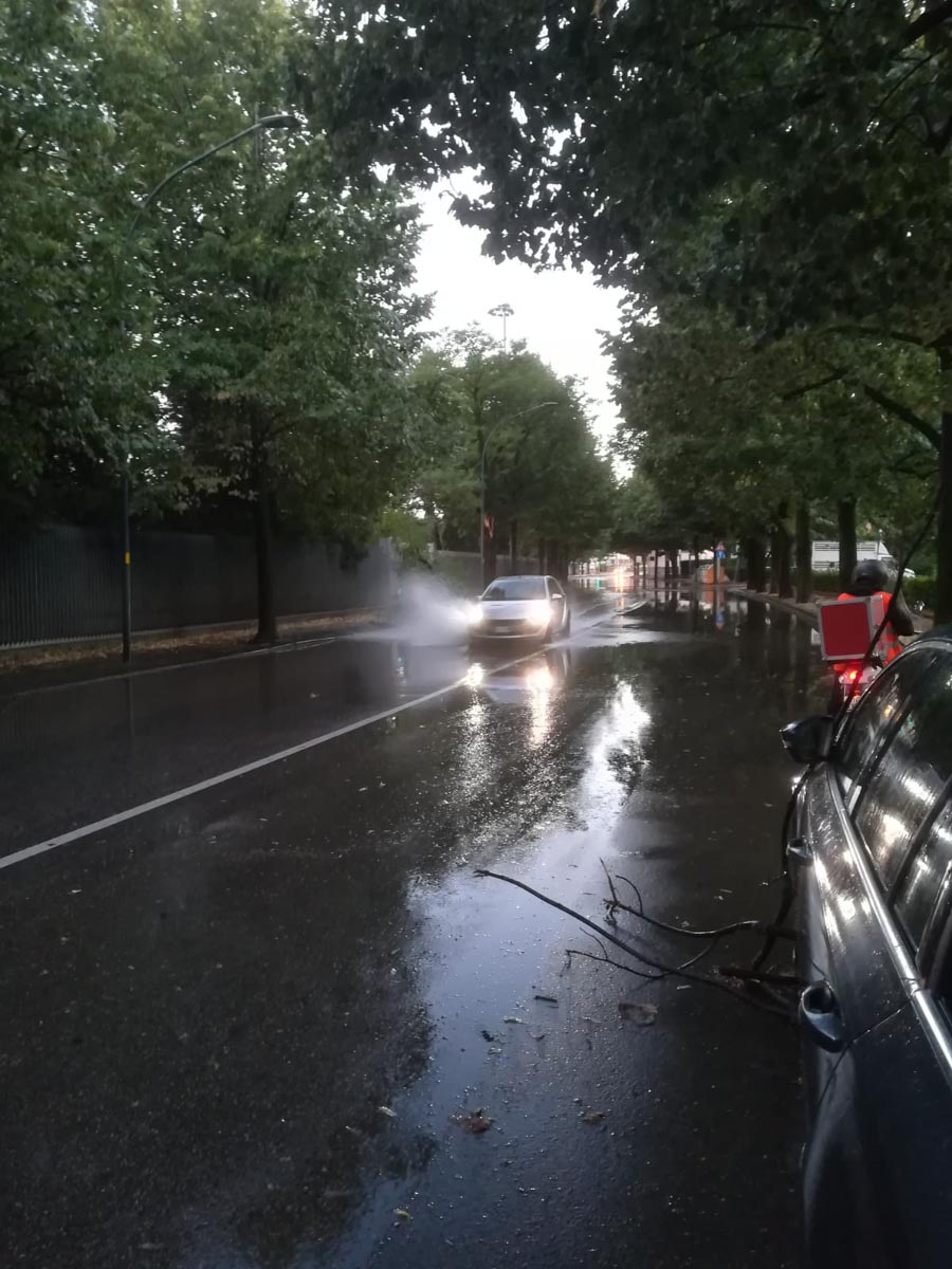 Allagamento in via Roveggia a Verona, foto dal lettore Flavio Benini