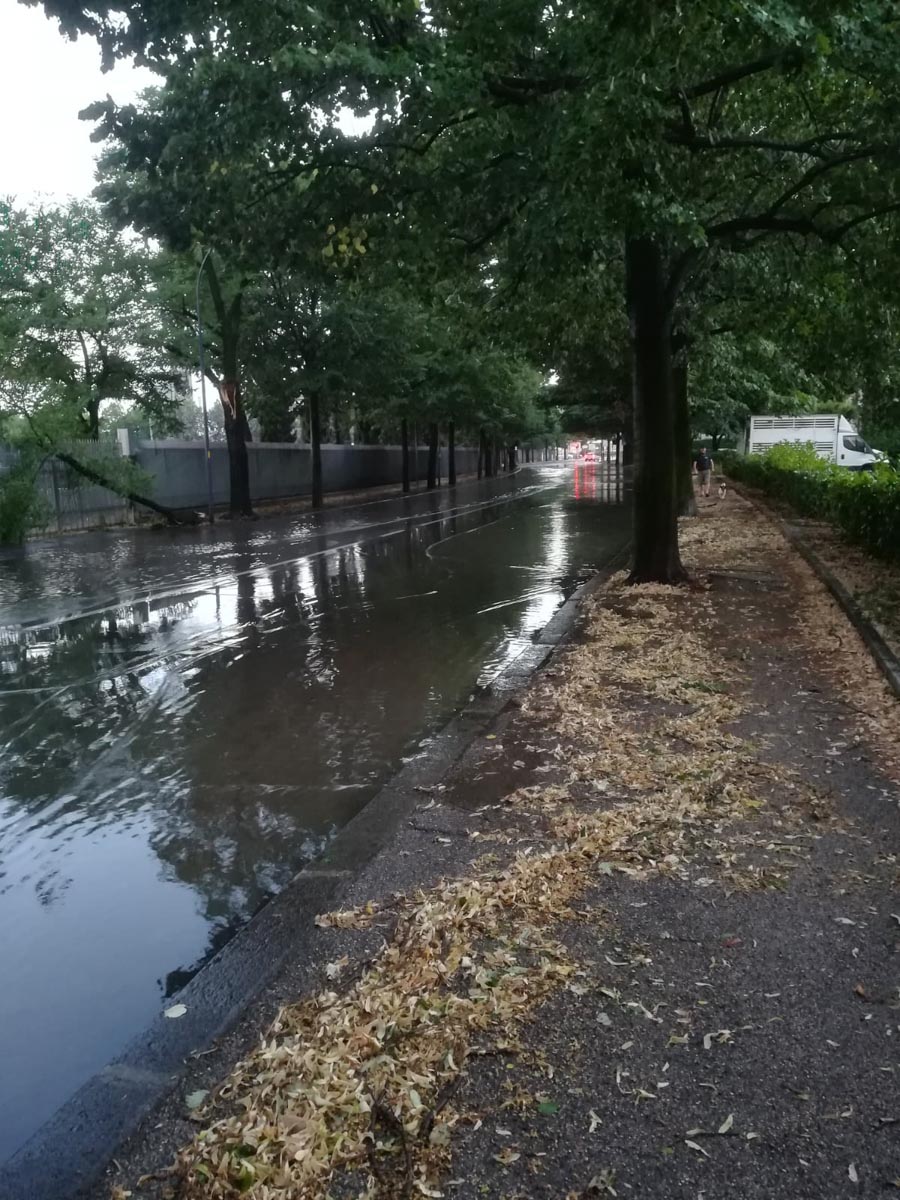 Allagamento in via Roveggia a Verona, foto dal lettore Flavio Benini