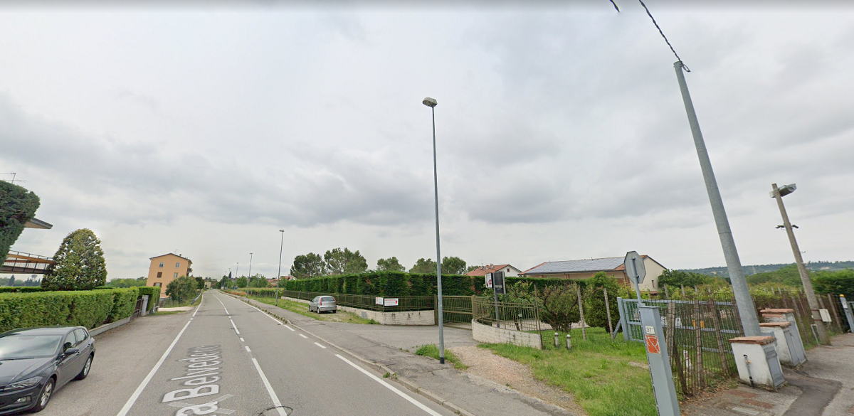 Via Belvedere, in Borgo Santa Croce.