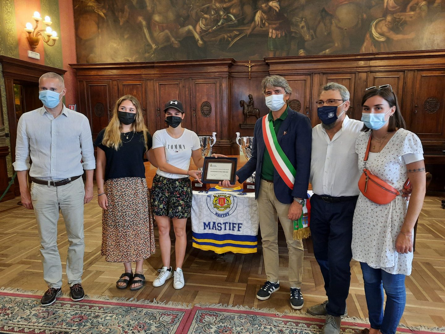 Palazzo Barbieri, premiazione della Cus Verona Hockey Mastiff