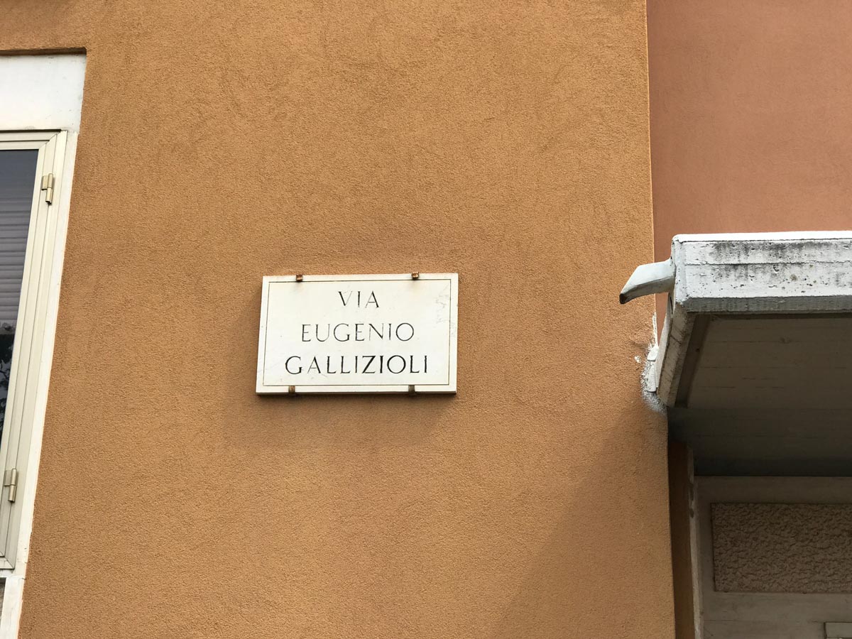 Via Eugenio Gallizioli, a San Michele Extra, dove è accaduto il borseggio