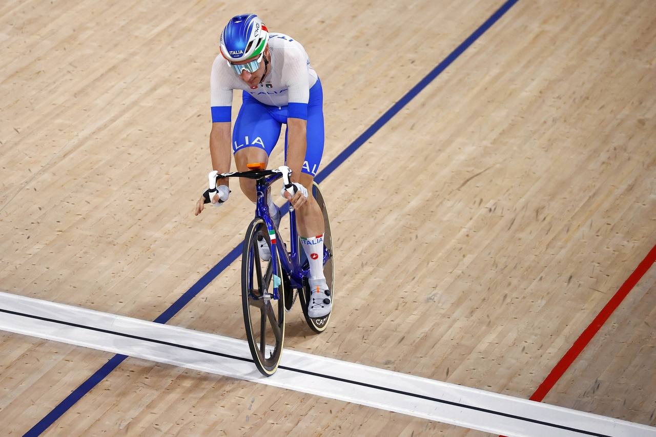 Elia Viviani in azione nell'Omnium Roubaix mondiali