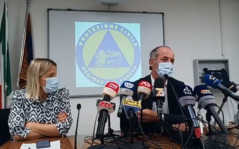 Luca Zaia assieme all'assessore Manuela Lanzarin in conferenza stampa a Marghera