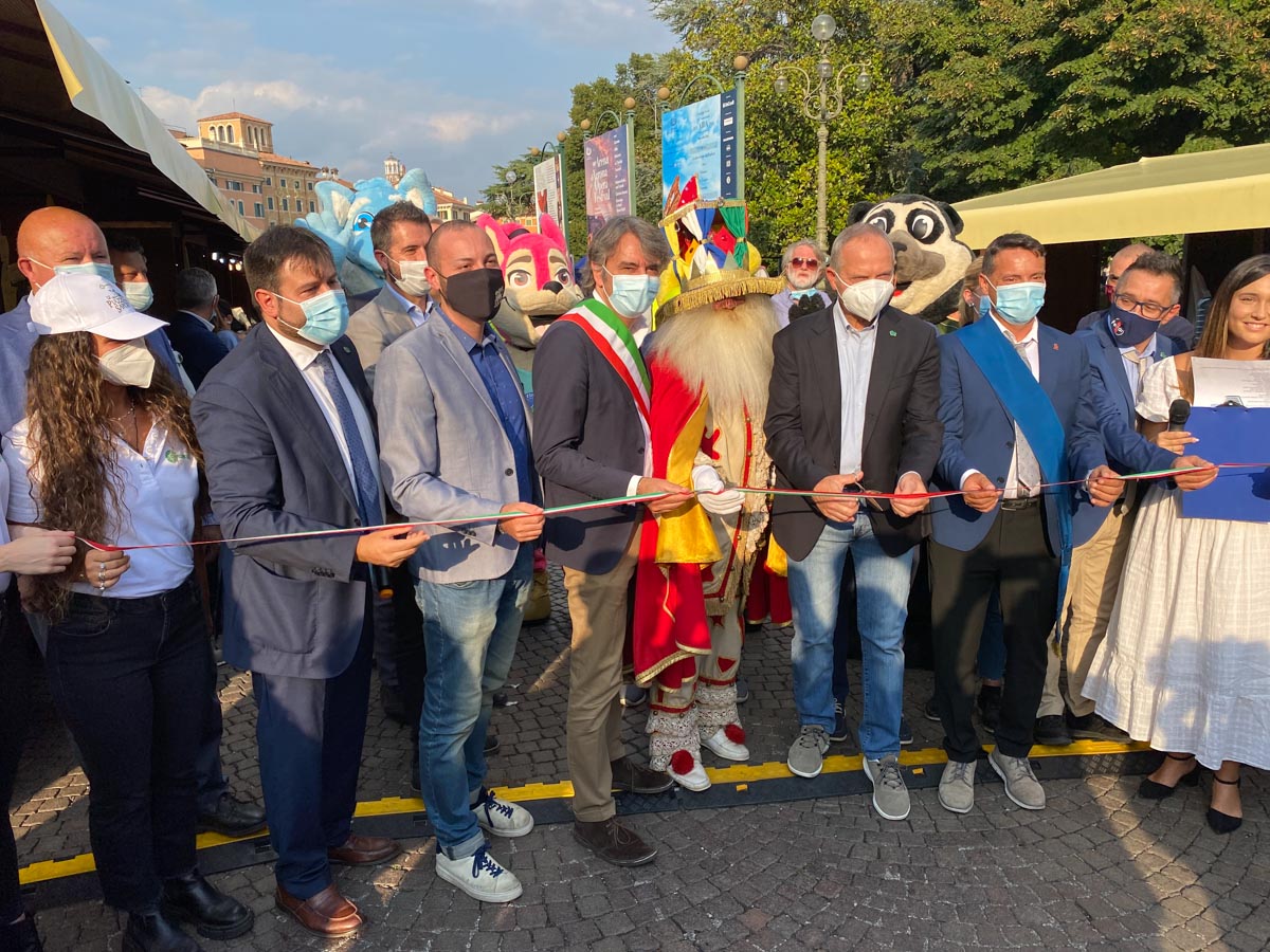 Le Piazze dei sapori, taglio del nastro