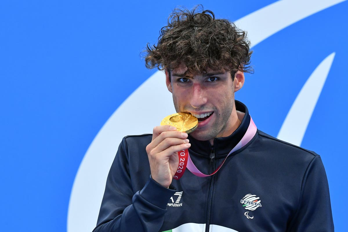 Stefano Raimondi con la medaglia d'oro