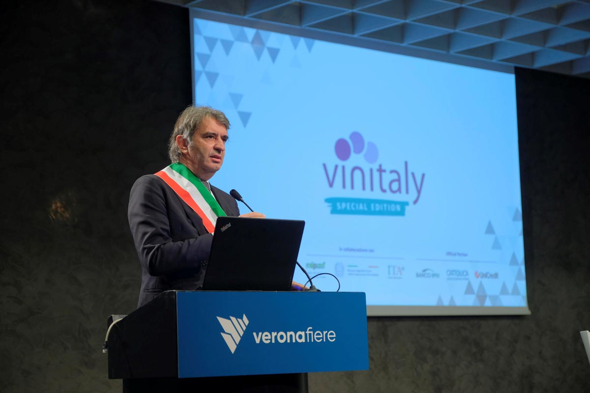 Il sindaco di Verona Federico Sboarina. Ennevi Foto