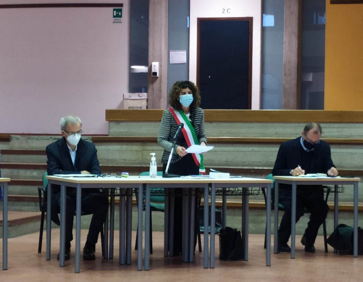 Roberta Tedeschi sindaca Povegliano Veronese - primo consiglio comunale