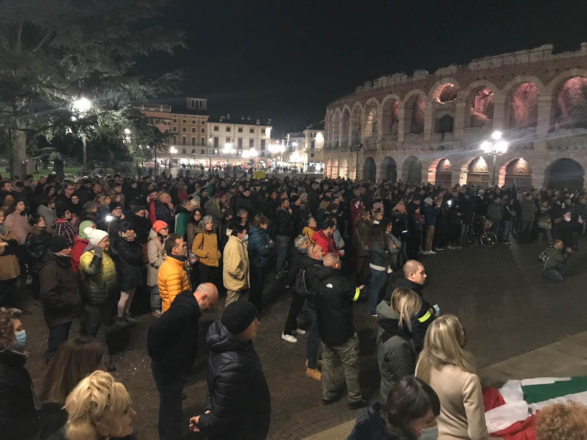 Manifestazione Verona No green pass no vax 12.11.2021