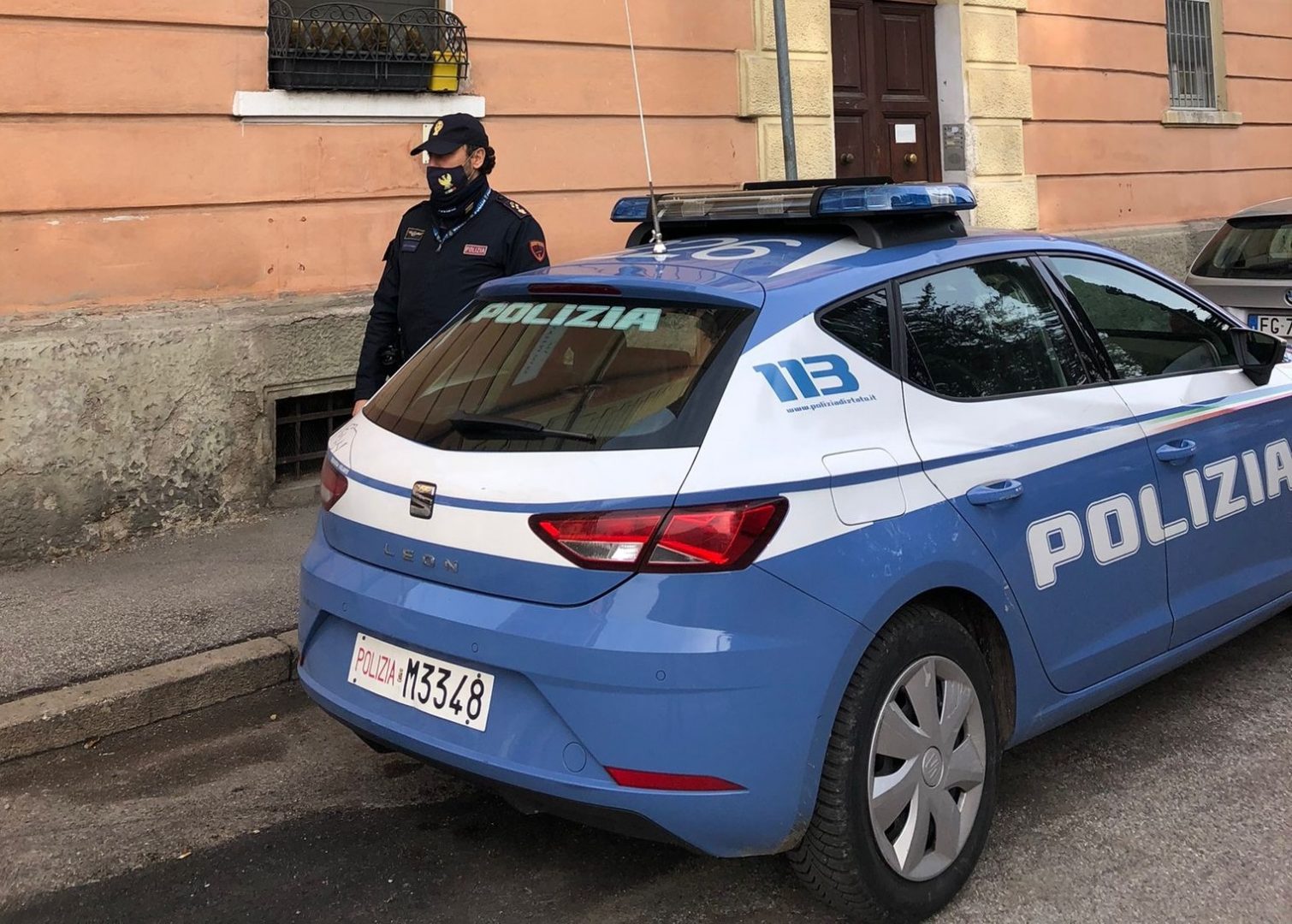 Polizia in via Silvio Pellico
