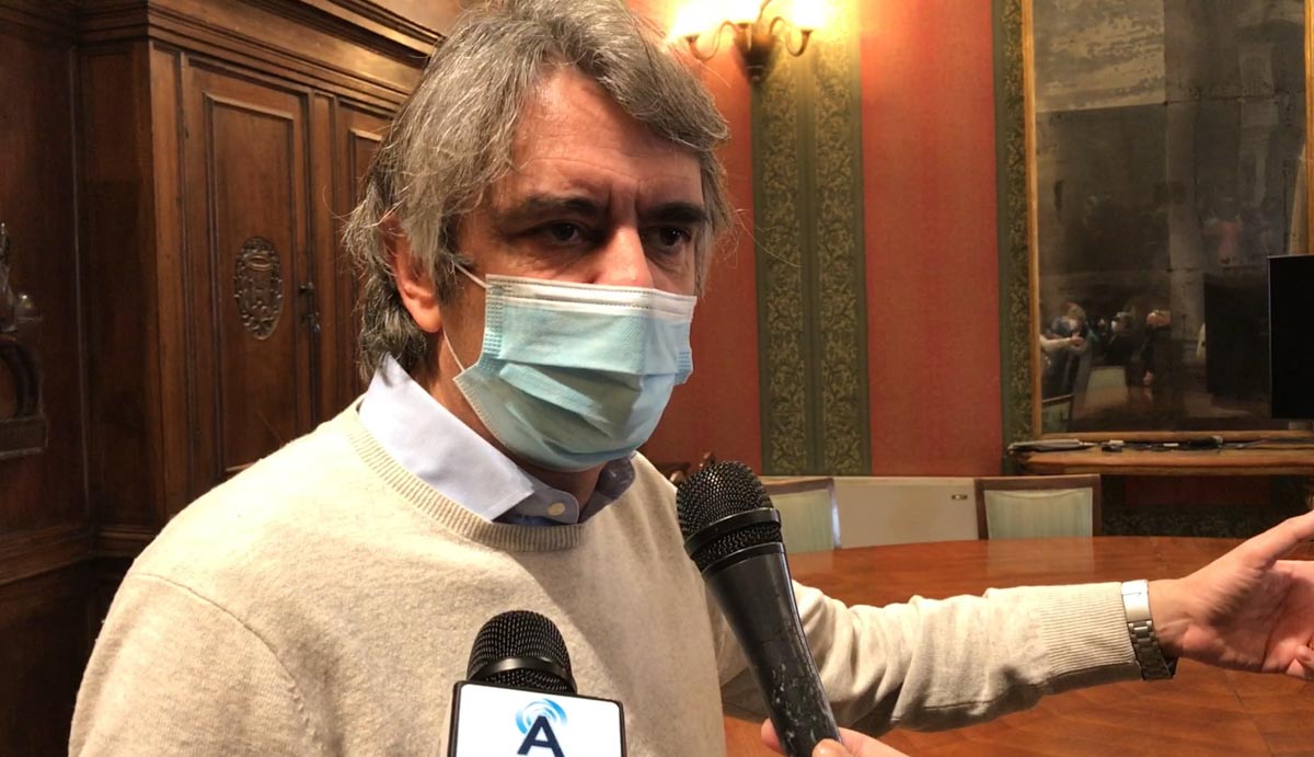 mascherina all'aperto a Verona Federico Sboarina sindaco di Verona degrado