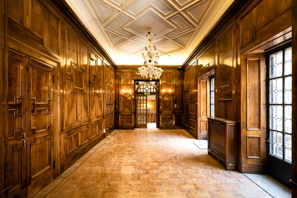 Hotel lusso ex Unicredit - FOTO GORZEGNO