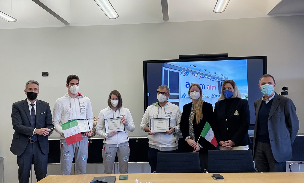 La premiazione degli atleti Paralimpici nella sede di Agsm AIM